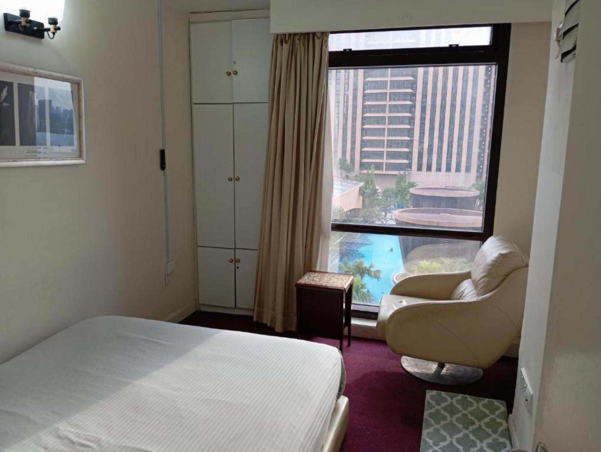 East Service Suite Times Square Kl