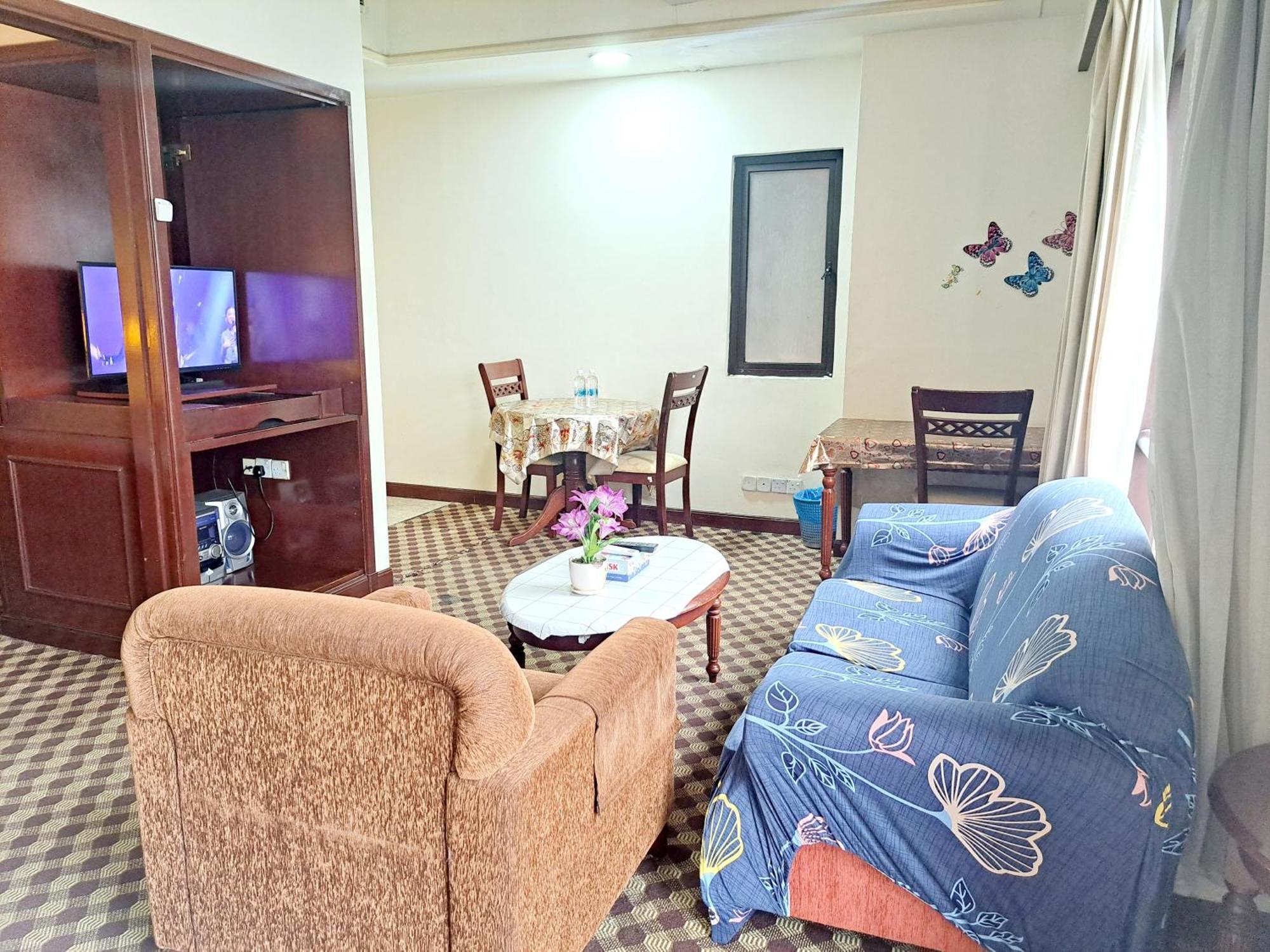 East Service Suite Times Square Kl *