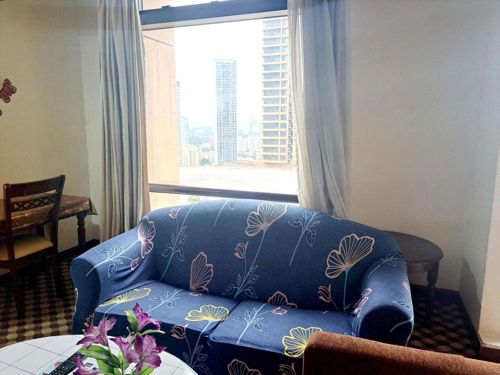 East Service Suite Times Square Kl *