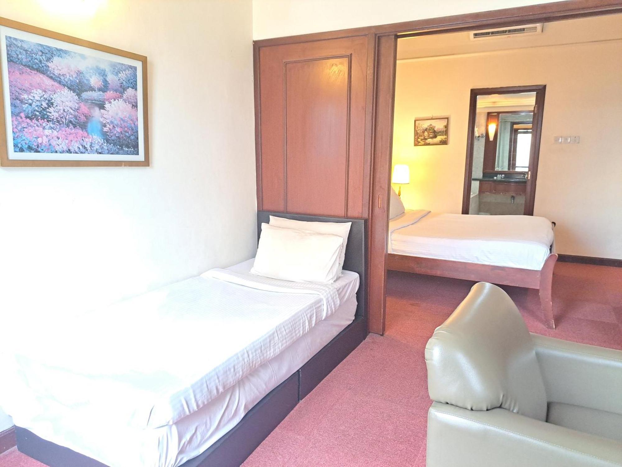 East Service Suite Times Square Kl *